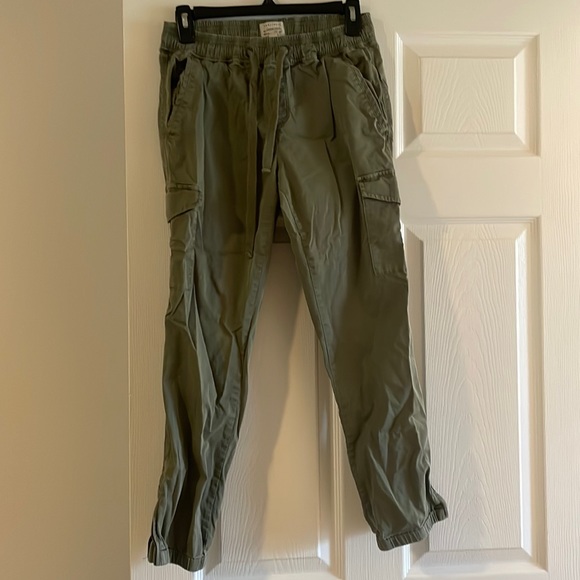 Army green cargo pants. Brand:EverEve. Lightly worn. - Picture 1 of 1